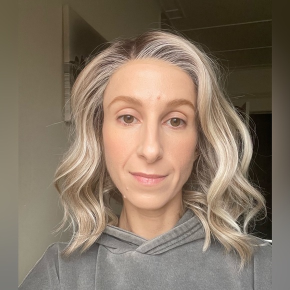 Belle Tress Oxford Wig in Beige Linen Blonde - Picture 15 of 15